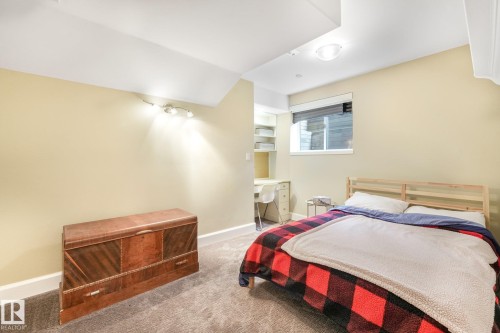 14128 98 Avenue Nw, Edmonton, AB - Indoor Photo Showing Bedroom