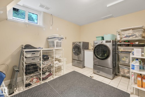 14128 98 Avenue Nw, Edmonton, AB - Indoor Photo Showing Laundry Room