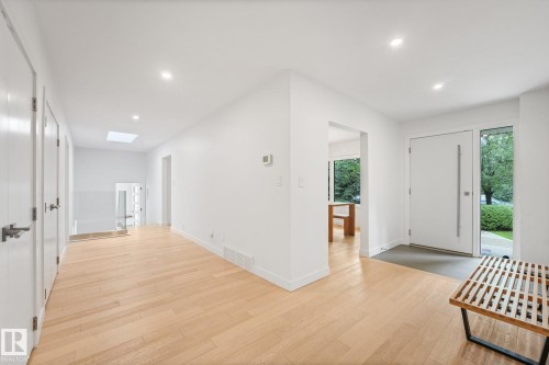 14128 98 Avenue Nw, Edmonton, AB - Indoor Photo Showing Other Room