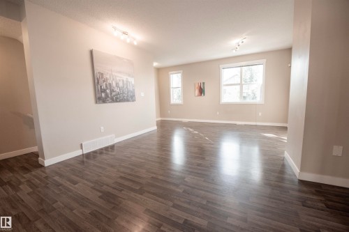 #65 8315 180 Av Nw, Edmonton, AB 