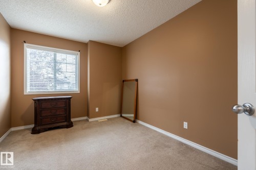 5907 203 Street Nw, Edmonton, AB 