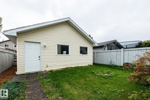 5907 203 Street Nw, Edmonton, AB 