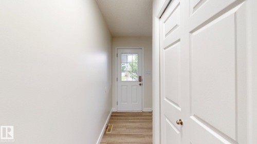 1150 37B Avenue Nw, Edmonton, AB 