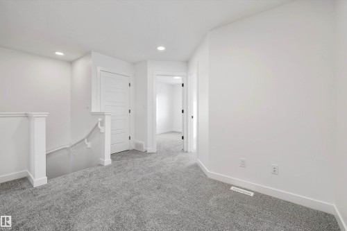 18847 29 Avenue Nw, Edmonton, AB - Indoor Photo Showing Other Room