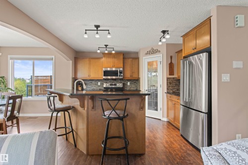 5214 205 Street Nw, Edmonton, AB 