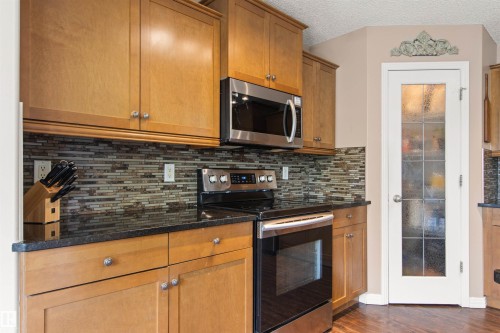 5214 205 Street Nw, Edmonton, AB 