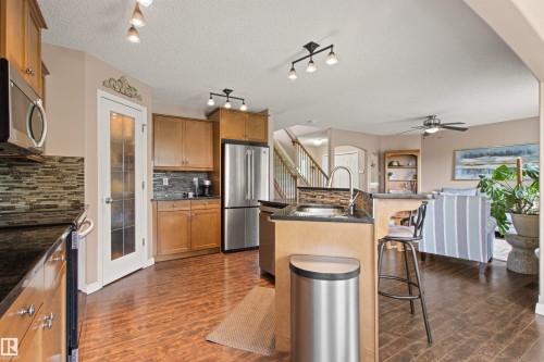 5214 205 Street Nw, Edmonton, AB 