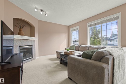 5214 205 Street Nw, Edmonton, AB 