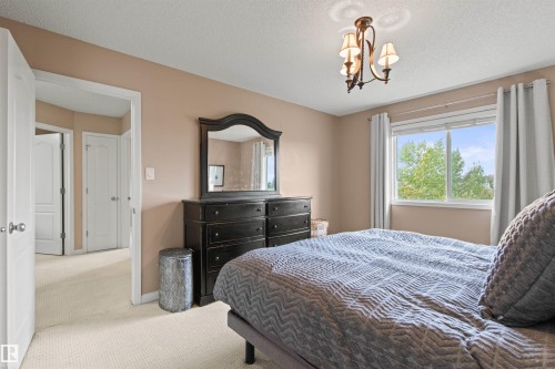 5214 205 Street Nw, Edmonton, AB 