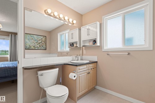 5214 205 Street Nw, Edmonton, AB 