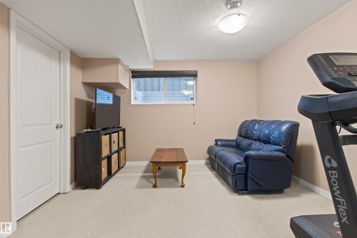 5214 205 Street Nw, Edmonton, AB 