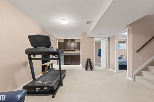 5214 205 Street Nw, Edmonton, AB 