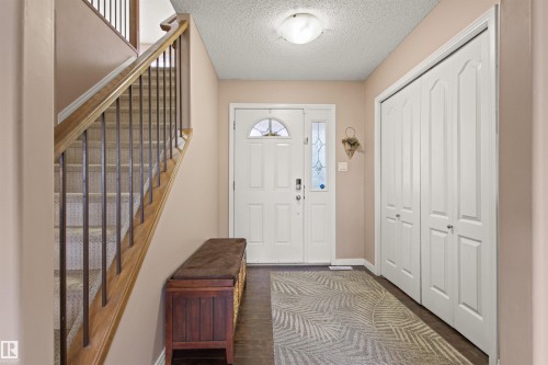 5214 205 Street Nw, Edmonton, AB 