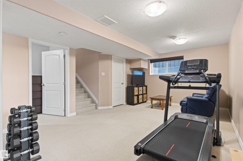 5214 205 Street Nw, Edmonton, AB 
