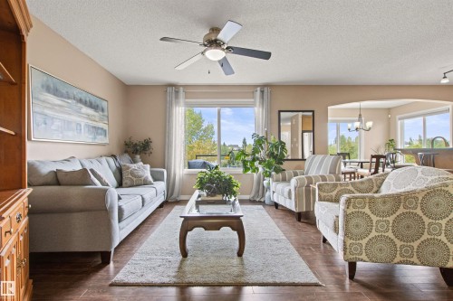 5214 205 Street Nw, Edmonton, AB 