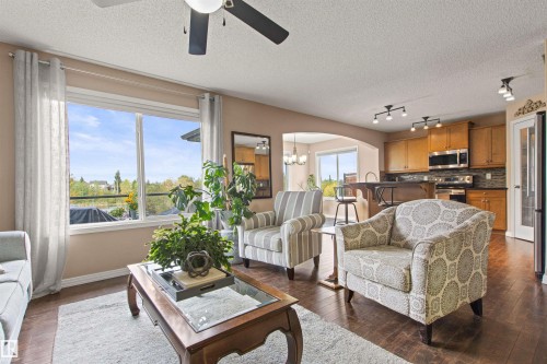 5214 205 Street Nw, Edmonton, AB 
