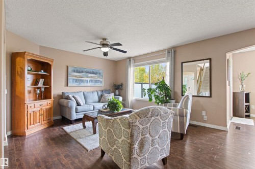 5214 205 Street Nw, Edmonton, AB 