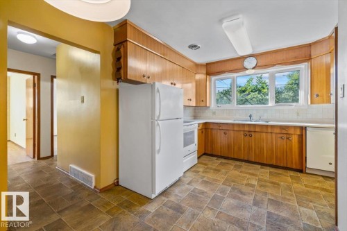 6003 95 Avenue Nw, Edmonton, AB 