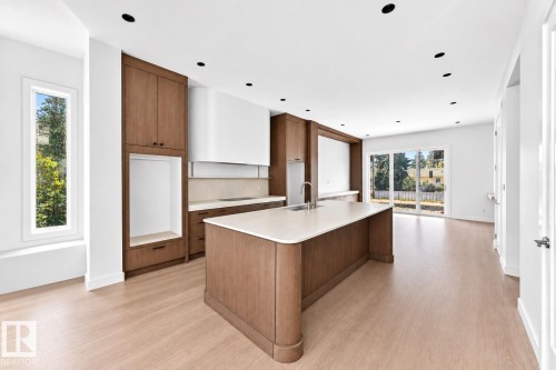 7138 119 Street Nw, Edmonton, AB 