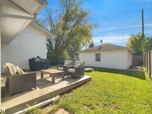 16 Thompson Crescent, Devon, AB 