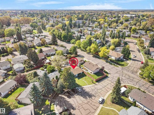 16 Thompson Crescent, Devon, AB 