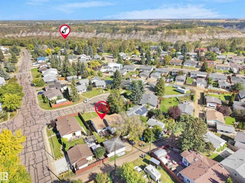 16 Thompson Crescent, Devon, AB 