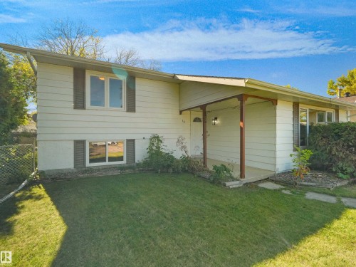 16 Thompson Crescent, Devon, AB 