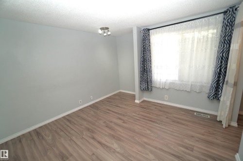 2672 89 Street Nw, Edmonton, AB 