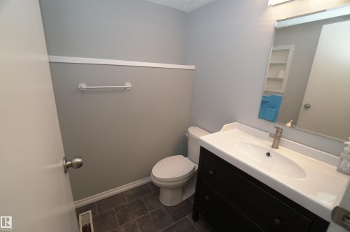 2672 89 Street Nw, Edmonton, AB 