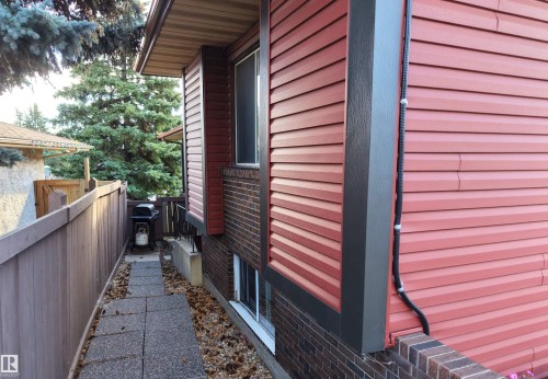 2672 89 Street Nw, Edmonton, AB 