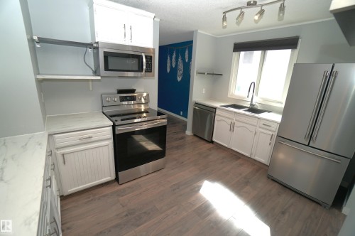 2672 89 Street Nw, Edmonton, AB 