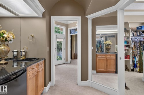 60 Kingsbury Cr, St. Albert, AB - Indoor