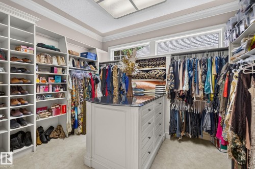 60 Kingsbury Cr, St. Albert, AB - Indoor With Storage