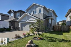 9732 205 Street NW  Edmonton, AB T5T 4V7