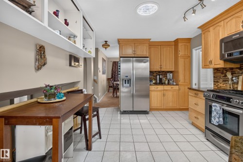 2812 35 Street Nw, Edmonton, AB 
