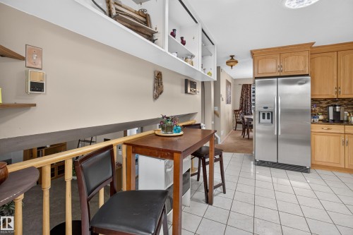 2812 35 Street Nw, Edmonton, AB 