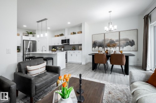 119 Wynn Road, Fort Saskatchewan, AB - Indoor Photo Showing Living Room