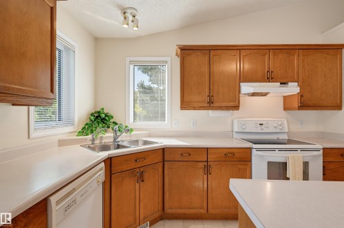 13709 131 Avenue Nw, Edmonton, AB 