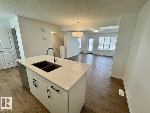 485 DESROCHERS Boulevard Southwest , Edmonton, AB T6W 5L4 3