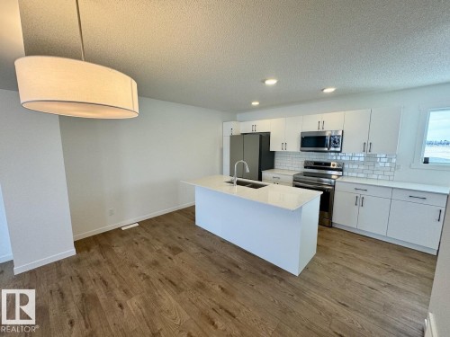 485 DESROCHERS Boulevard Southwest , Edmonton, AB T6W 5L4 4