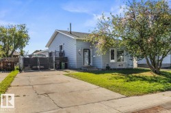 329 WARWICK Road NW  Edmonton, AB T5X 4R1