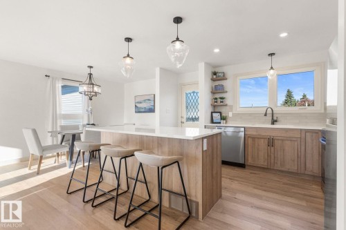 5208 10 Avenue Nw, Edmonton, AB 