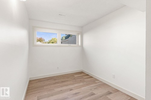 5208 10 Avenue Nw, Edmonton, AB 