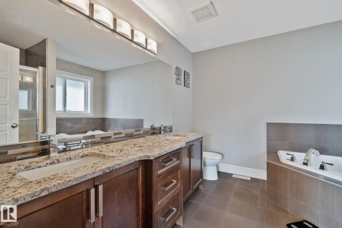 13836 163 Avenue Nw, Edmonton, AB 