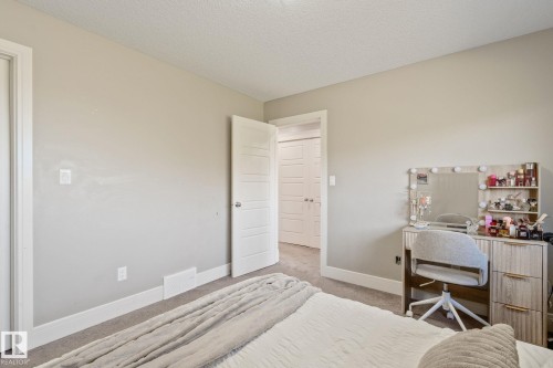 13836 163 Avenue Nw, Edmonton, AB 