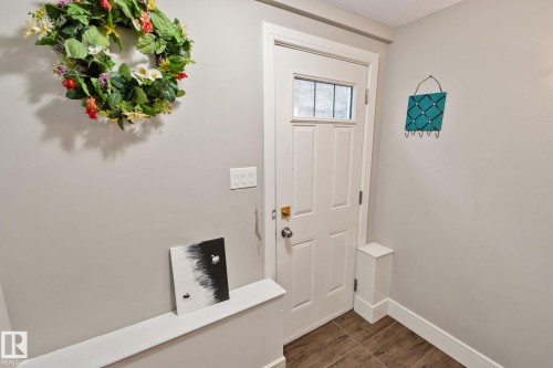 side entrance to the basement - 13836 163 Avenue Nw, Edmonton, AB 