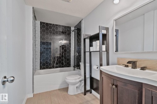 13836 163 Avenue Nw, Edmonton, AB 