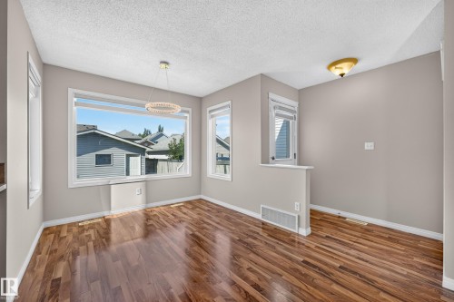 1530 76 Street Sw, Edmonton, AB 