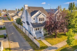 1530 76 Street SW  Edmonton, AB T6X 1M3