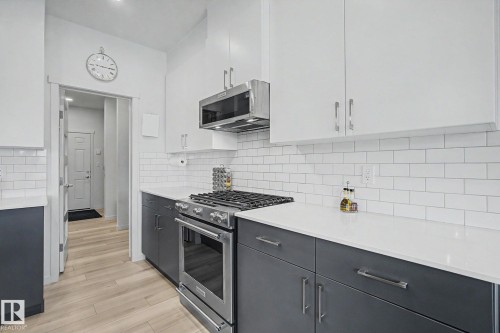 28 Rosewood Way, St. Albert, AB - Indoor Photo Showing Kitchen With Upgraded Kitchen